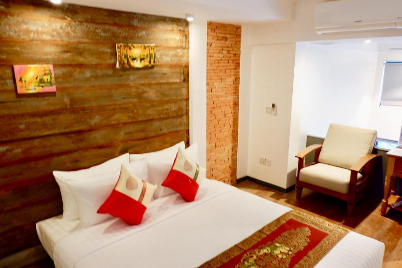 1004 Boutique Hotel Siem Reap Bagian luar foto
