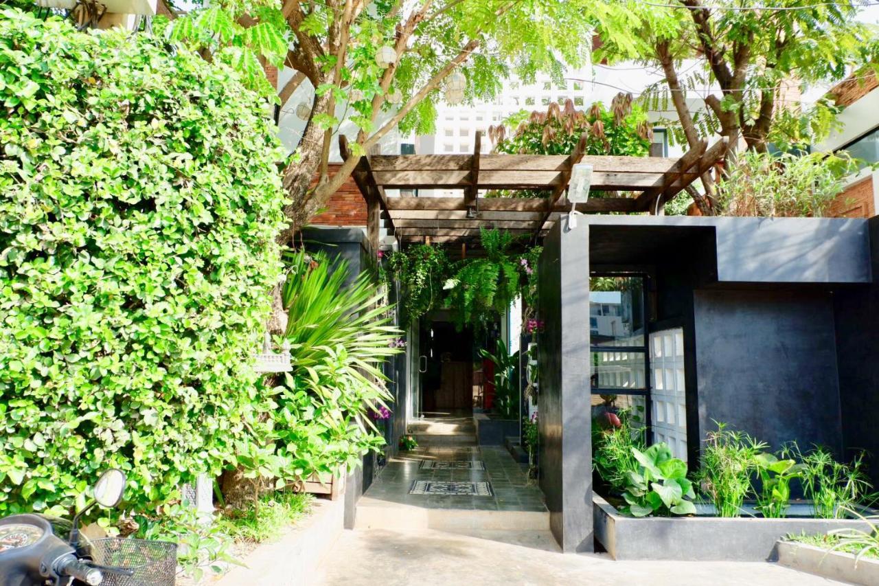 1004 Boutique Hotel Siem Reap Bagian luar foto