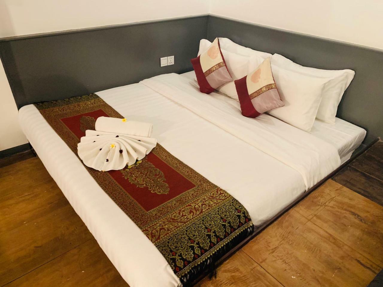 1004 Boutique Hotel Siem Reap Bagian luar foto