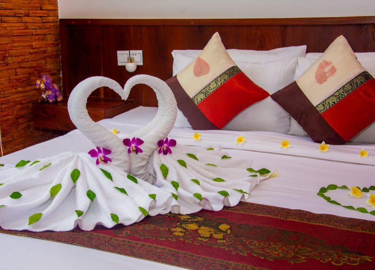 1004 Boutique Hotel Siem Reap Bagian luar foto