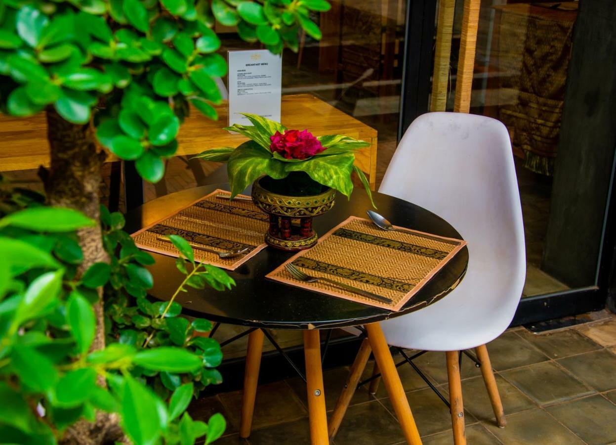 1004 Boutique Hotel Siem Reap Bagian luar foto