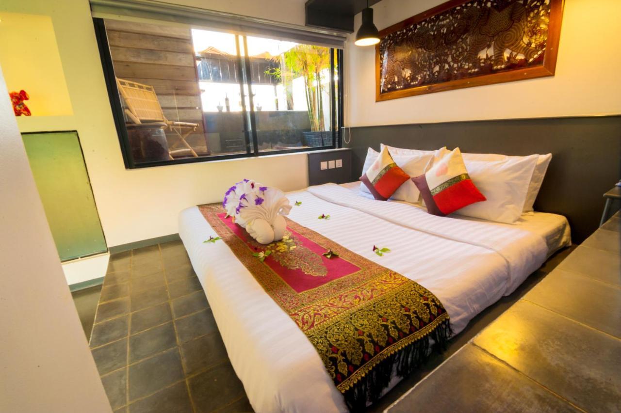 1004 Boutique Hotel Siem Reap Bagian luar foto